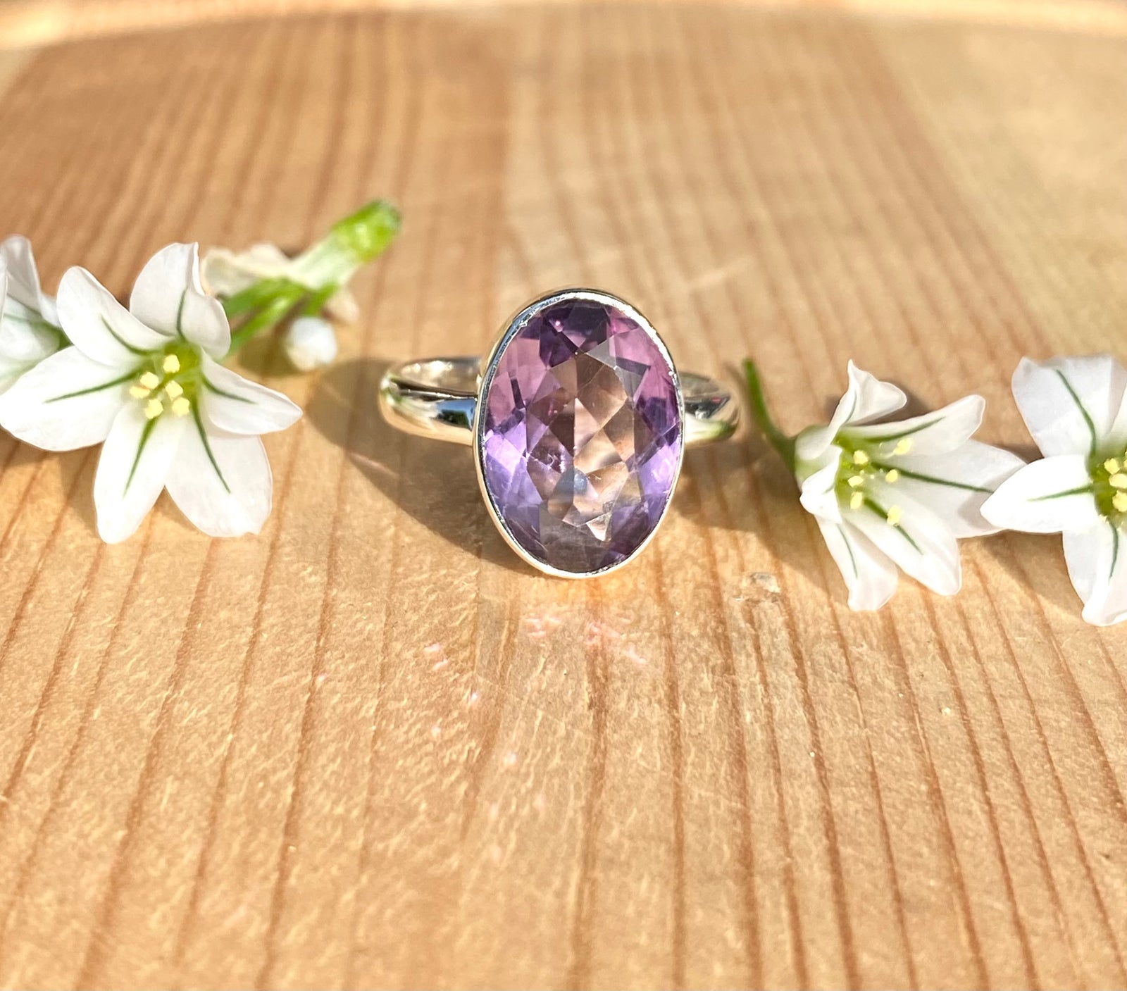 Amethyst ring medium